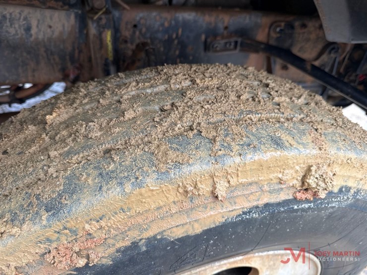 2007-sterling-water-truck-image-17