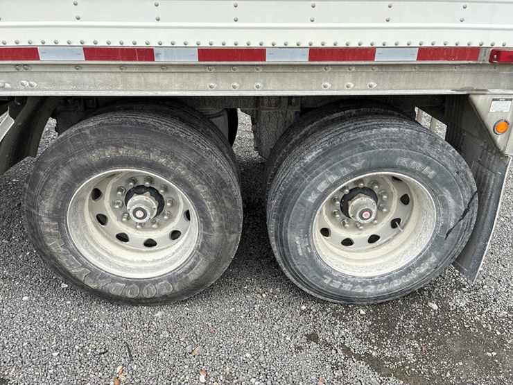 wilson-hopper-bottom-image-38