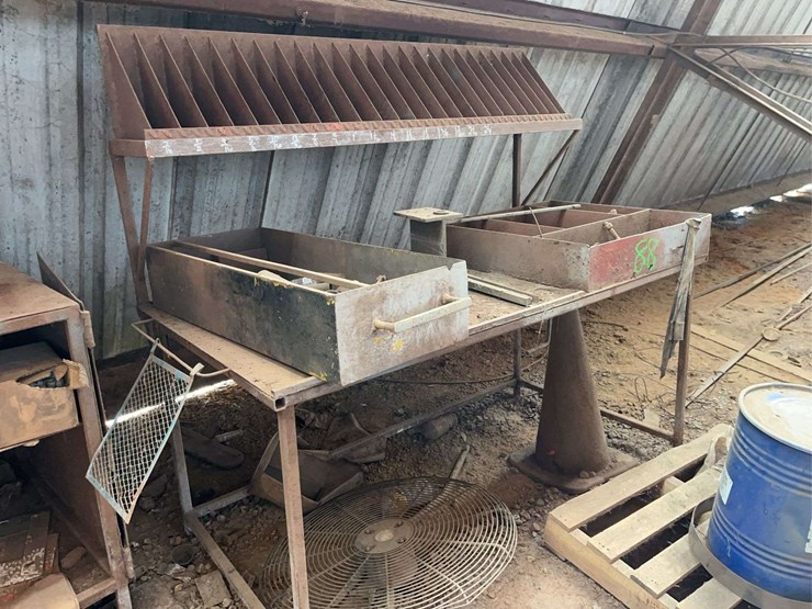 (3)-steel-work-tables-image-5