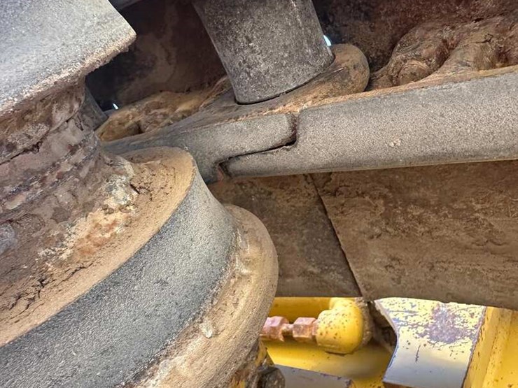 caterpillar-d4k-xl-image-5