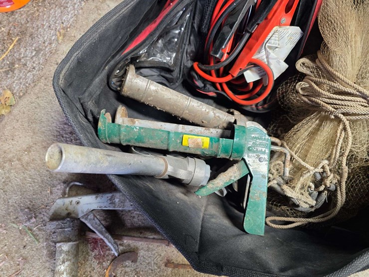 caulking-guns,-winter-vehicle-kit,-netting-w/weights,-misc-tools-image-5