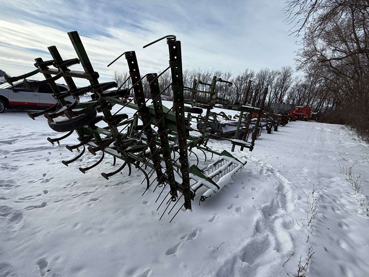 john-deere-1100-image-4