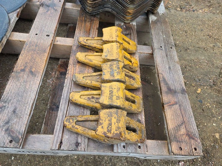 (5)-weld-on-ripper-points-for-excavator-bucket,-buying-all-for-one-money-image-6