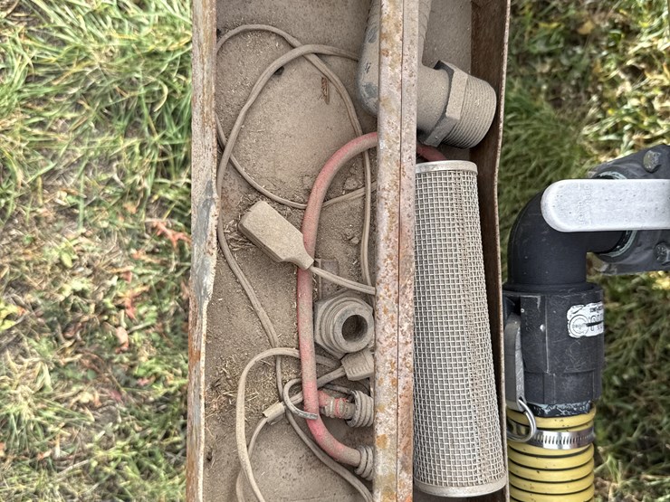 firestone-electric-wheel-co-1,050-gal-steel-water-tank-trailer-image-17