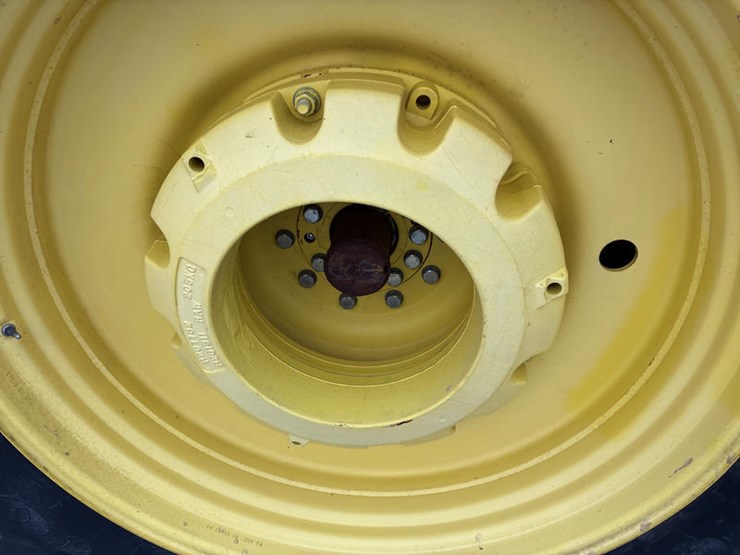 john-deere-8335r-image-56