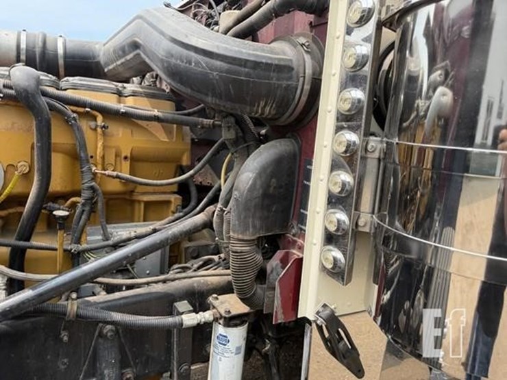 2002-peterbilt-379-image-84