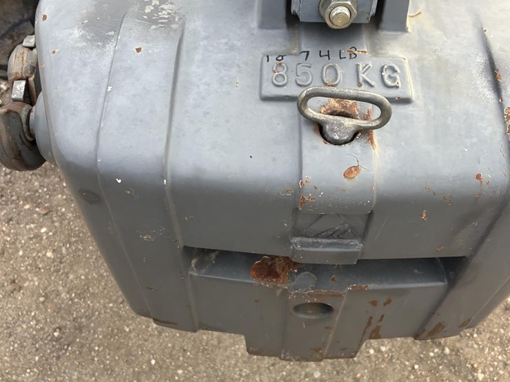 2014-challenger-mt585d-image-15