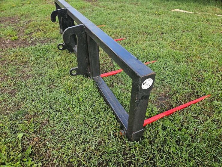 m&j-oldenburg-manufacturing-jrb-416-mount-double-bale-spear-image-2