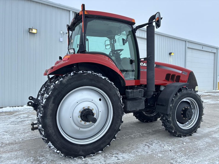 case-ih-magnum-190-image-4