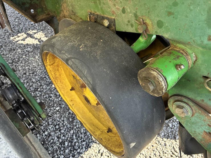 john-deere-7000-image-45