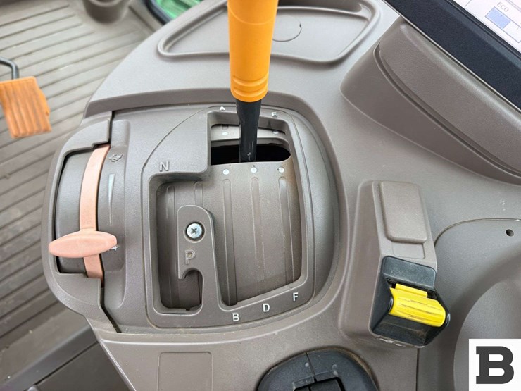 2012-john-deere-6115r-image-67