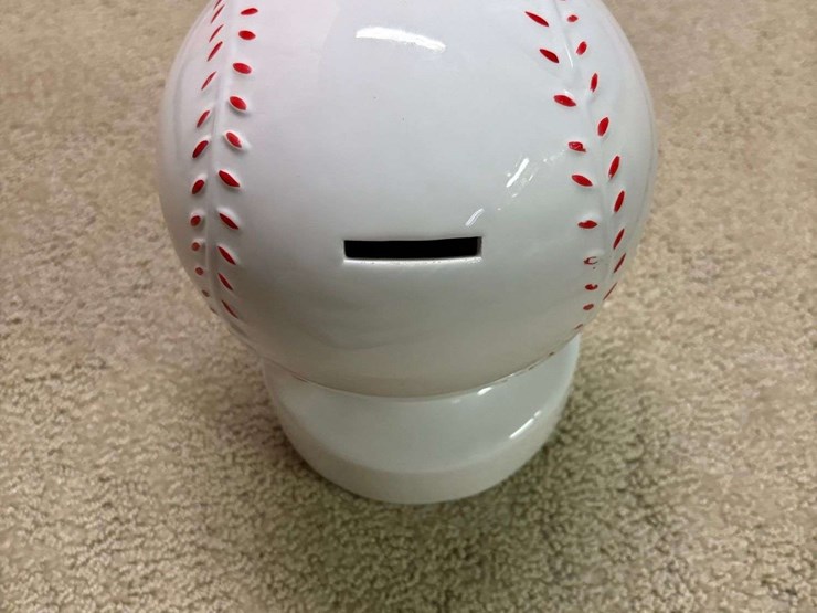 miscellaneous-lot:-igloo-water-cooler,-solar-led-umbrella-lights,-ucare-happy-light,-tom-tom-gps,-co-image-6