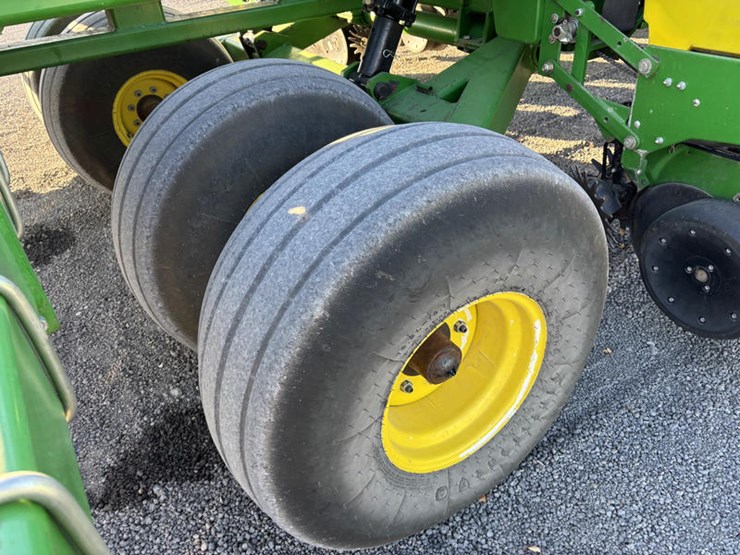 john-deere-db80-image-32