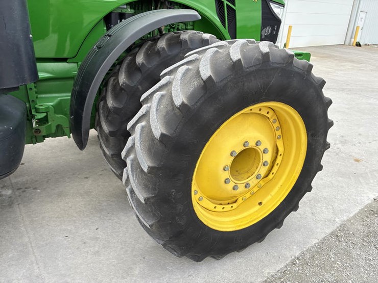 john-deere-8335r-image-52