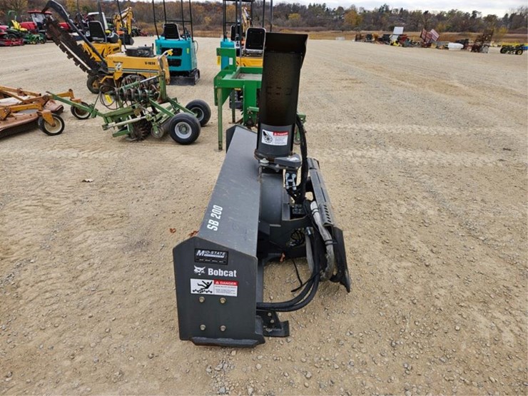 #3048-•-bobcat-sb-200-78"-2-stage-snow-blower-image-2