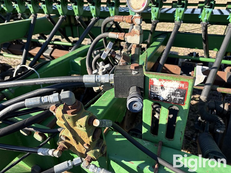 john-deere-1560-image-15