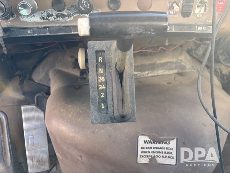 1981-new-leader-l2020-image-75