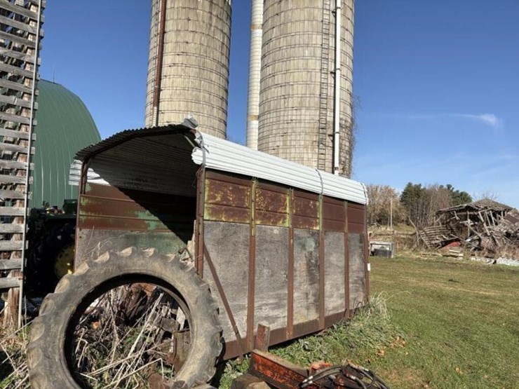 chopper-box-w/-misc.-scrap-&-contents-image-5