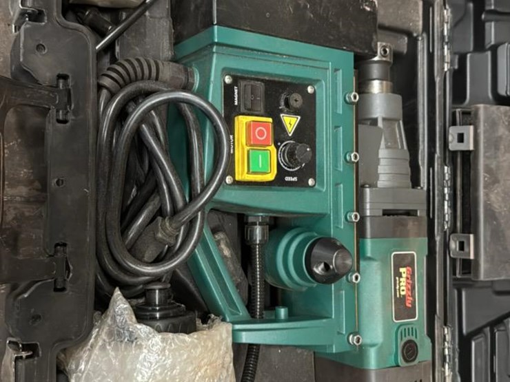 #181-•-portable-magnetic-drill*-image-1