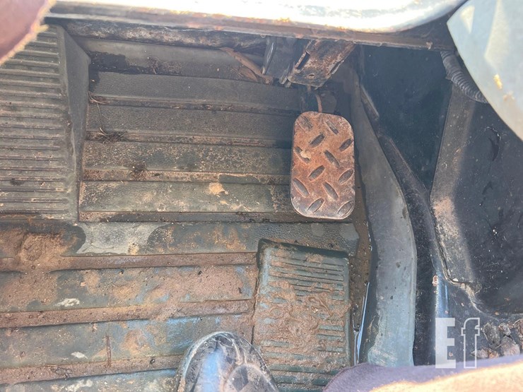 2015-caterpillar-257d-image-28