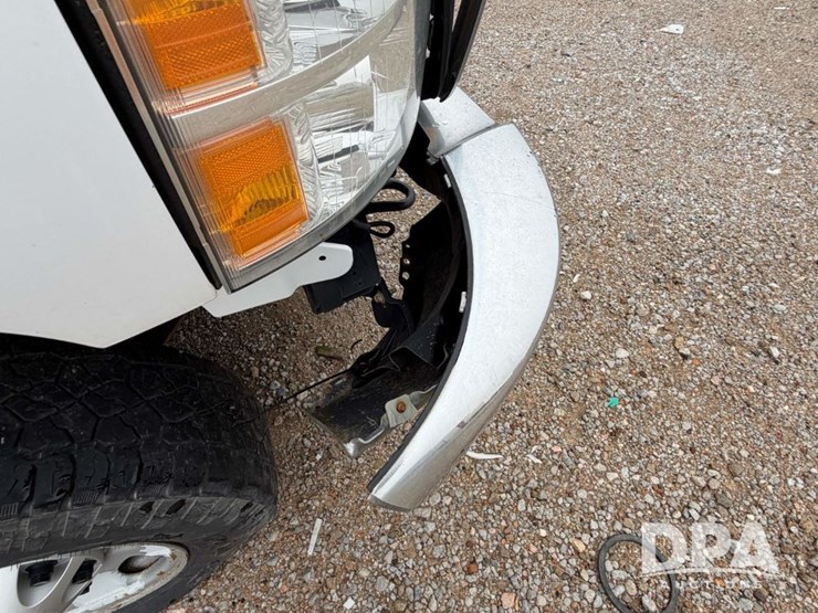 2012-chevrolet-2500hd-image-12