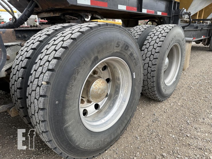 2003-kenworth-t2000-image-26