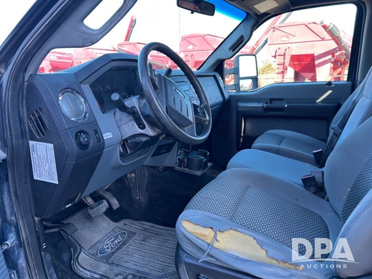 2011-ford-f250-image-24