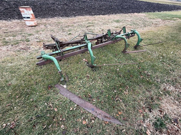 john-deere-b-image-6