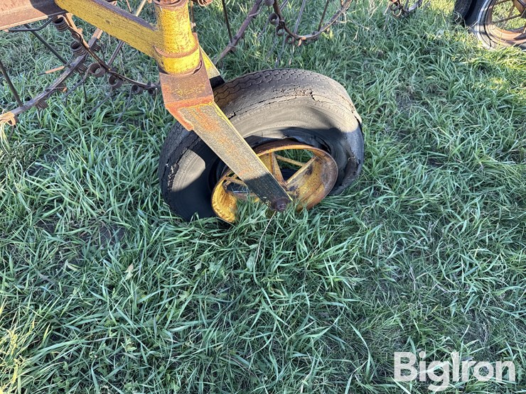 merrill-take-5-wheel-side-delivery-rake-image-12