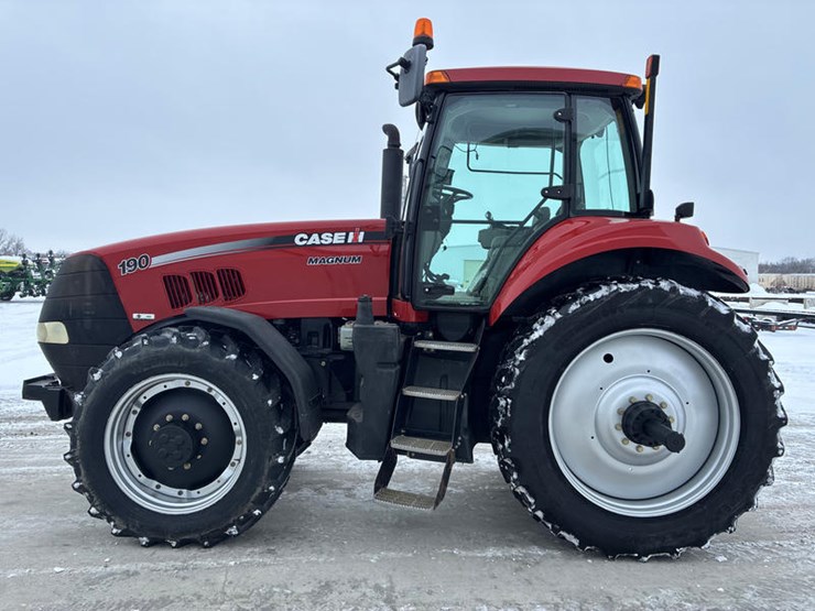 case-ih-magnum-190-image-10