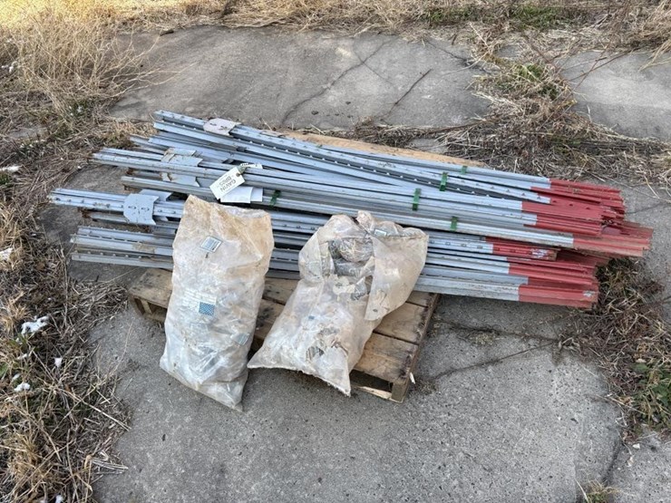 new-fence-posts-&-clips-image-2