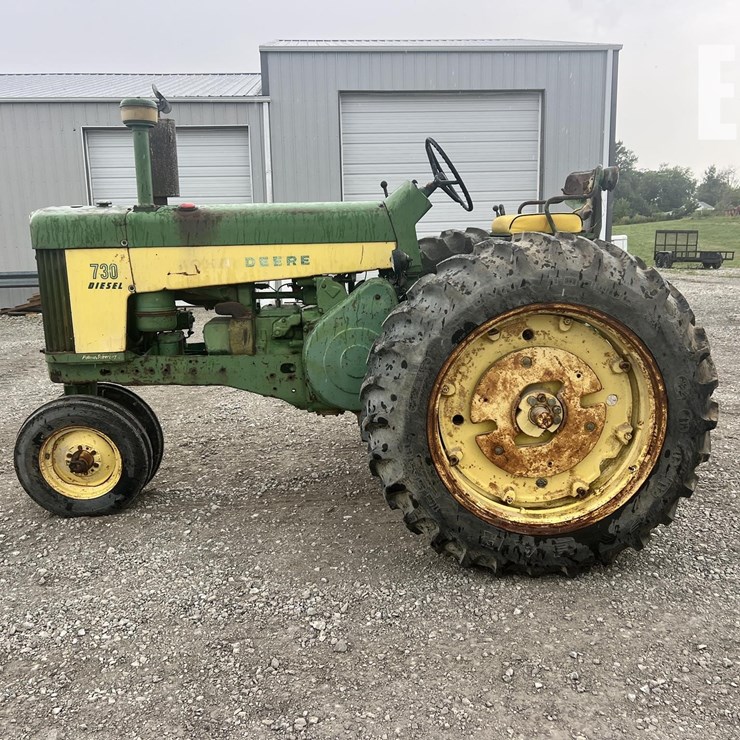 JOHN DEERE 730