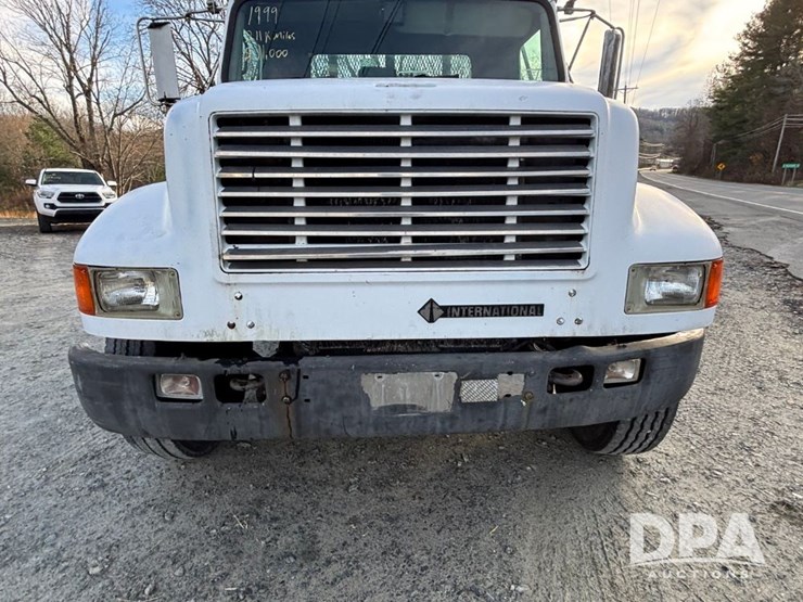 international-4700-image-17