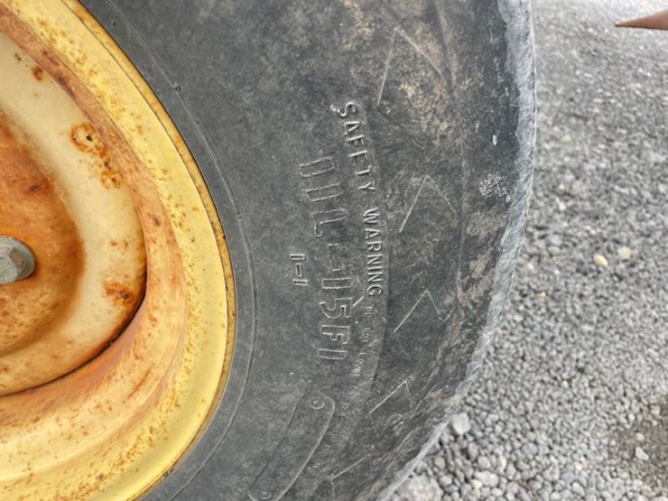 john-deere-2210-image-36