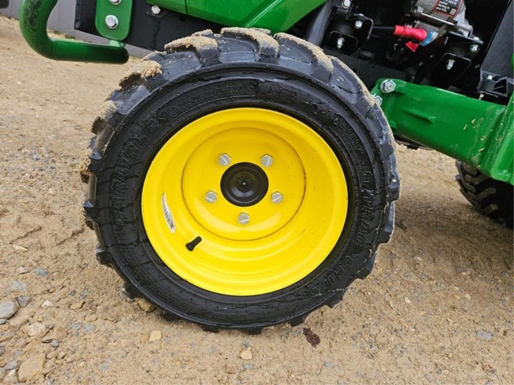 john-deere-1025-image-39