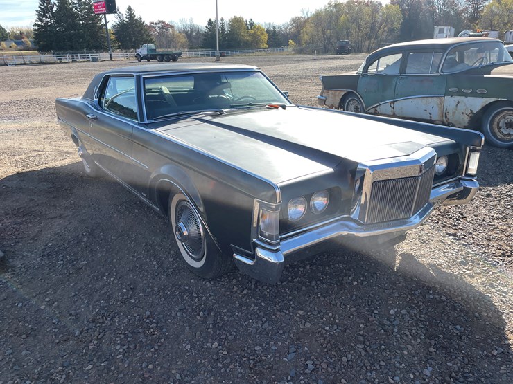 #1202-•-1969-lincoln-mark-3-continental-**must-be-trailered**(has-mn-title)-image-6