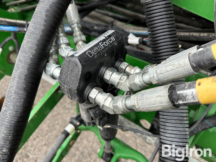 2012-john-deere-1770nt-ccs-image-15