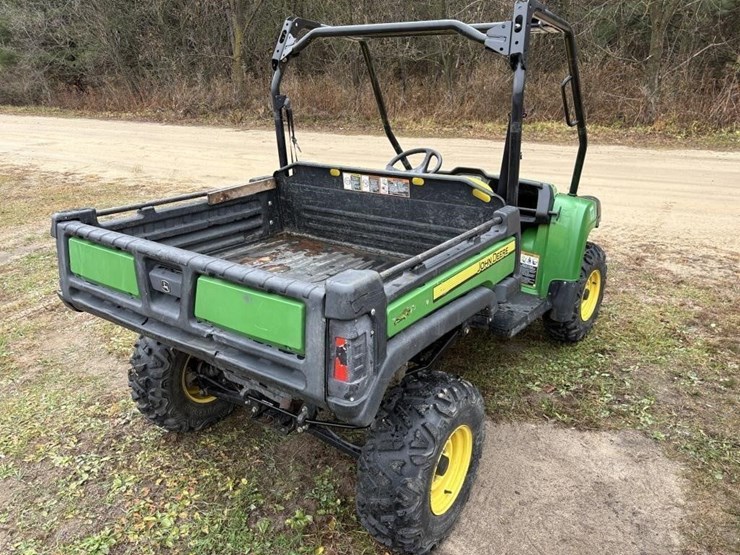 2014-john-deere-gator-image-7