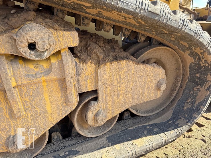 2022-caterpillar-299d3-image-15