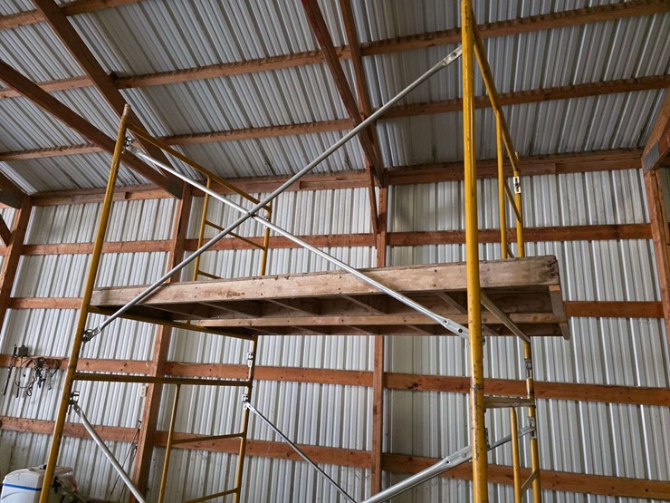 (4)-complete-units-of-scaffolding,-bil-jax-brand,-*pictured-is-2-units-with-wheels,-the-other-2-unit-image-3