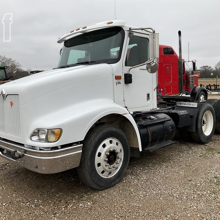 2002 INTERNATIONAL 9100