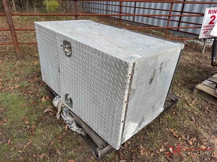 aluminum-under-body-truck-box-image-5