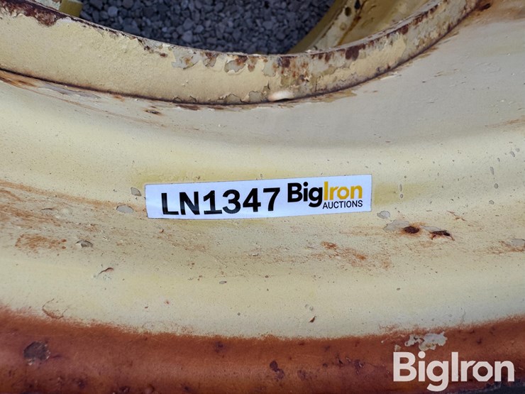 13.6-28-tires-on-rims-image-6