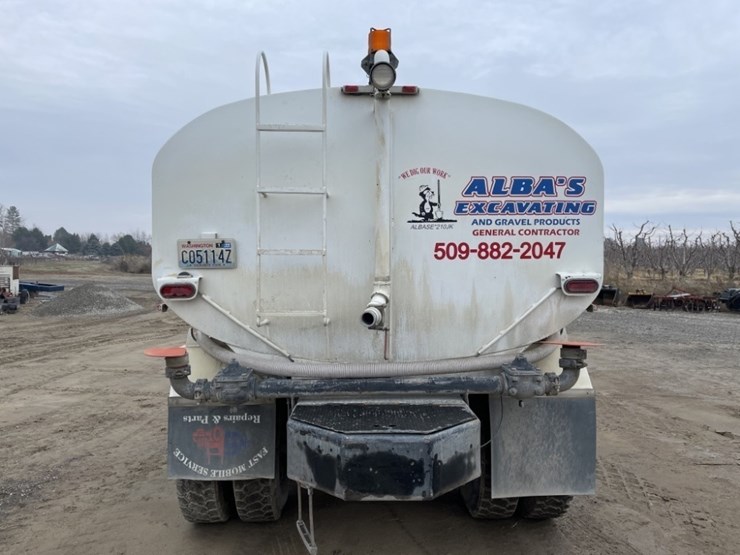 international-4900-image-4