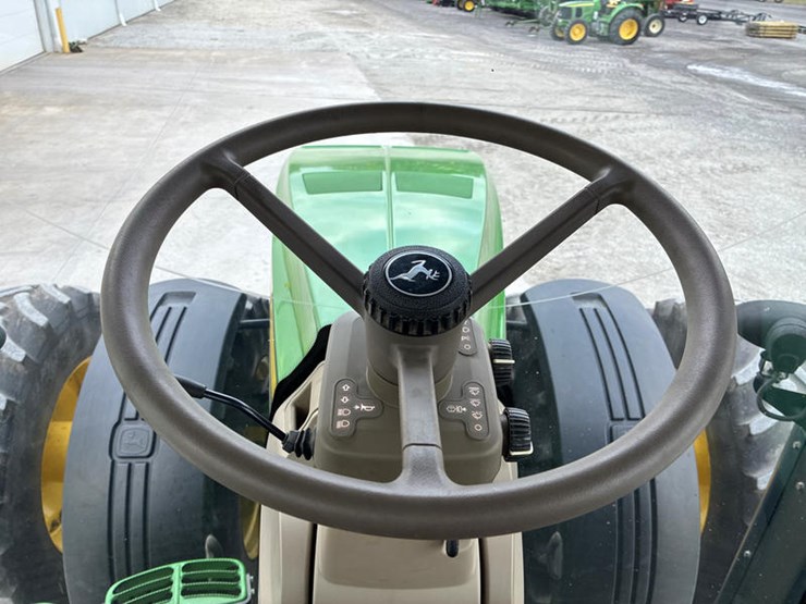 john-deere-8335r-image-78