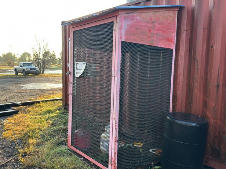 #148-•-propane-tank-safety-cage*-image-2