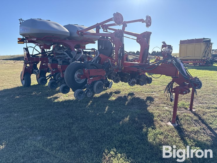 2016-case-ih-2016-image-3