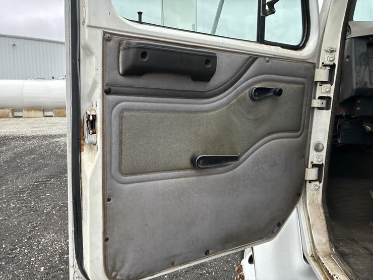 case-ih-8100-image-70