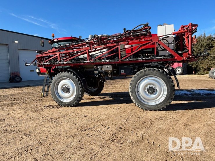 case-ih-patriot-4440-image-19