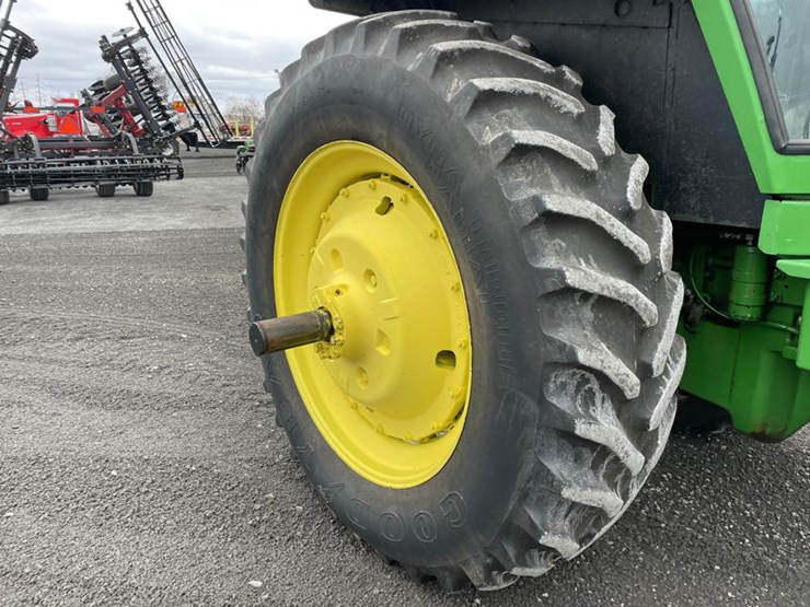 john-deere-4640-image-21